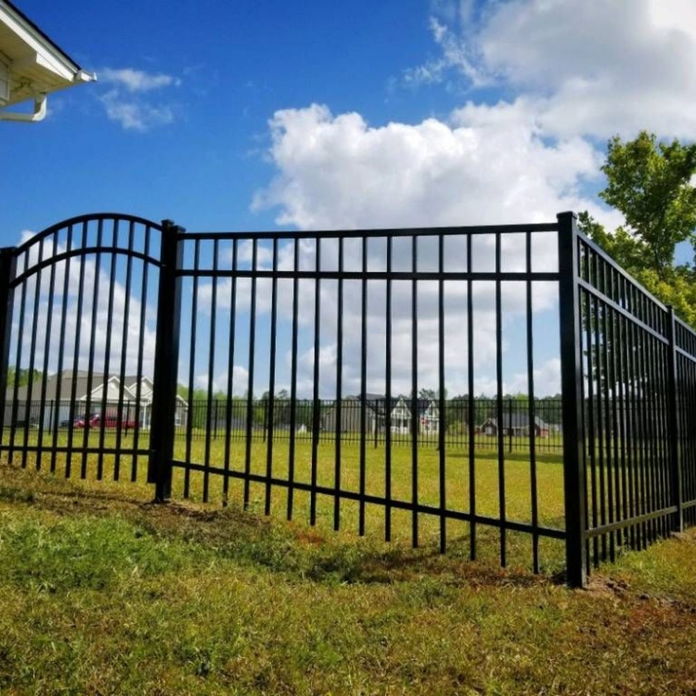 Advantages of Installing an Aluminum Fence in Galivants Ferry, SC 